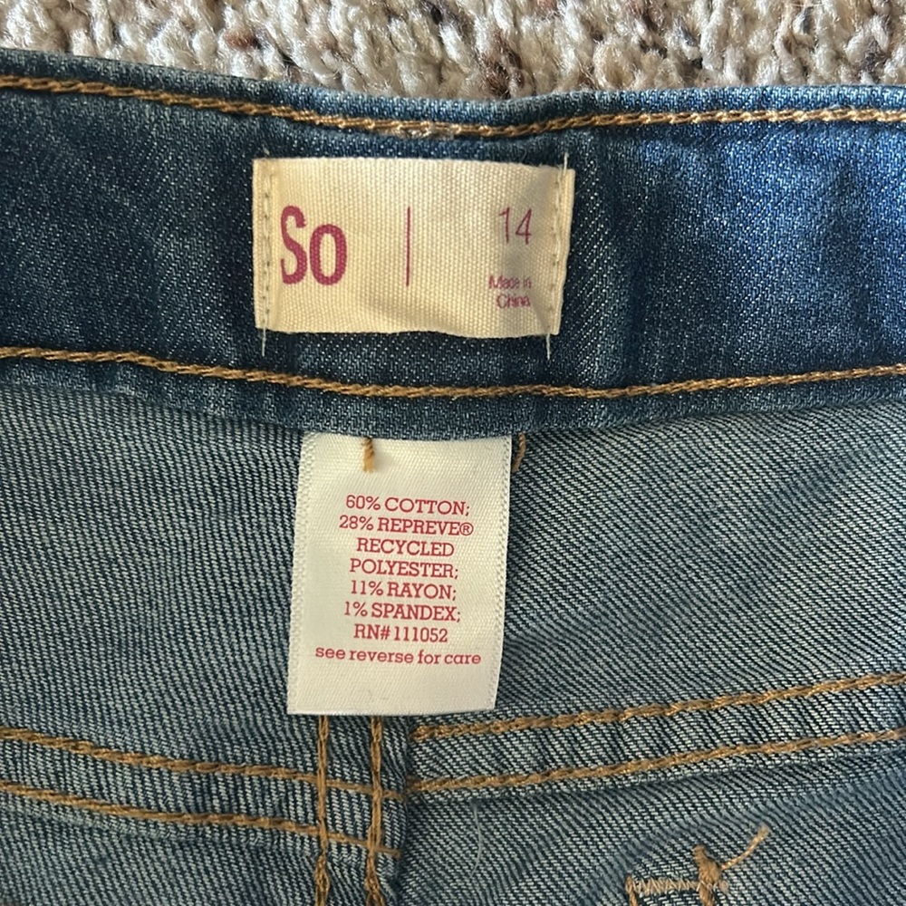 NWT size 14 SO brand. Mid rise.adjustable waist. 7” inseam. Snap closure. - Picture 6 of 7